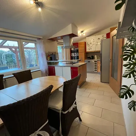 Modernes Boardinghouse Mit Terrasse Und Garten In Offenburg-bohlsbach דירה אופנבורג