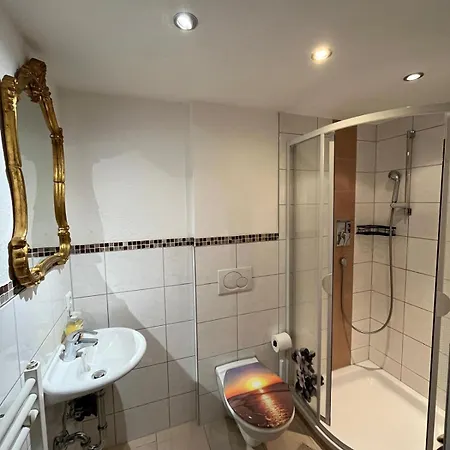 Modernes Boardinghouse Mit Terrasse Und Garten In Offenburg-bohlsbach דירה